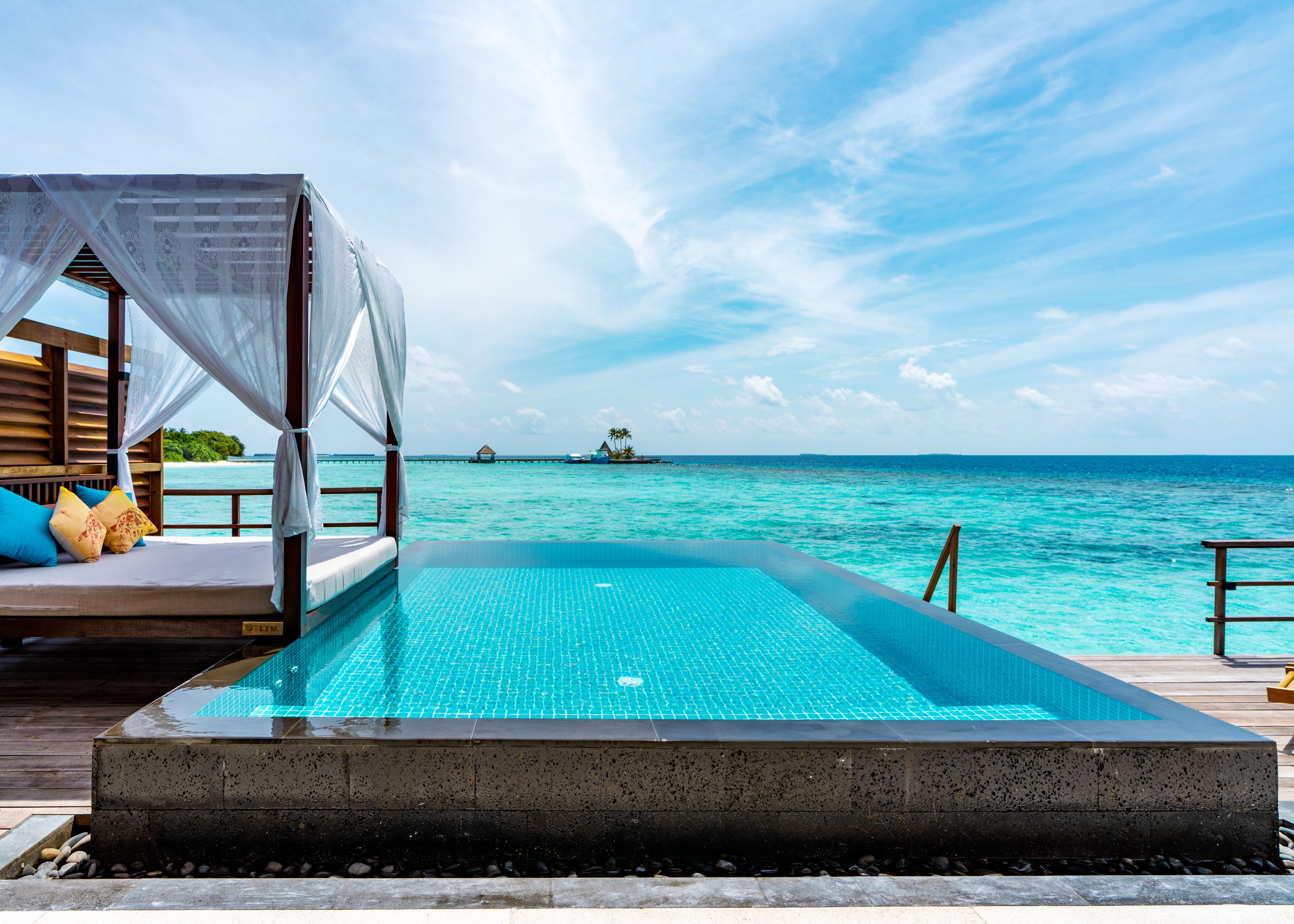 Furaveri Maldives - Complimentary Round-Trip Seaplane Transfer For Two For A Minimum Of 5 Nights Or More From May 1St To October 31St, 2025 Meedhoo  Exterior photo A pool at a resort in Maldives