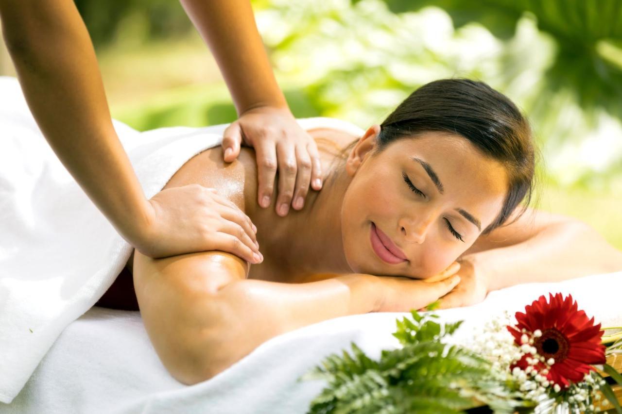 Furaveri Maldives - Complimentary Round-Trip Seaplane Transfer For Two For A Minimum Of 5 Nights Or More From May 1St To October 31St, 2025 Meedhoo  Exterior photo Massage