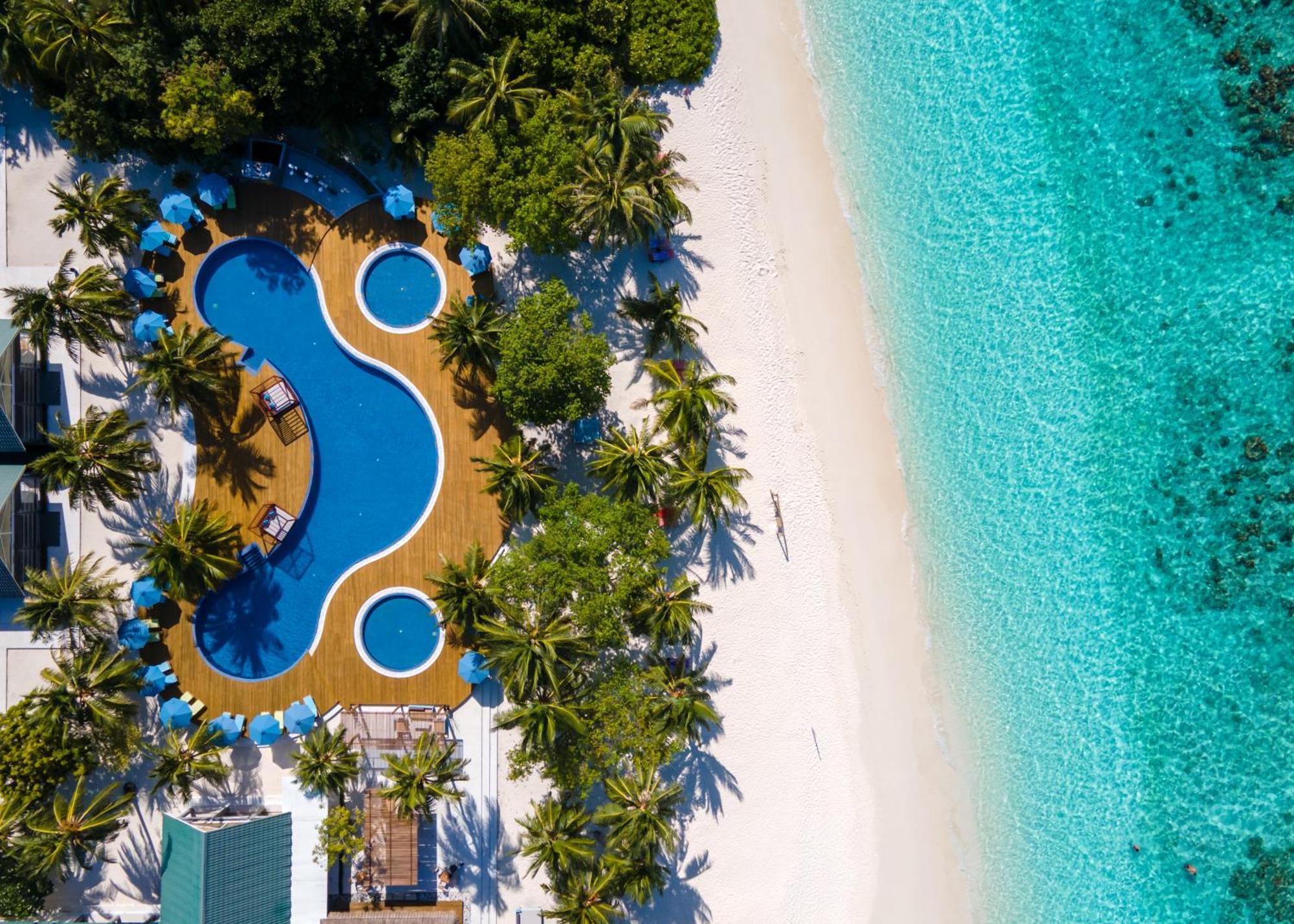 Furaveri Maldives - Complimentary Round-Trip Seaplane Transfer For Two For A Minimum Of 5 Nights Or More From May 1St To October 31St, 2025 Meedhoo  Exterior photo Aerial view of the pool at the resort