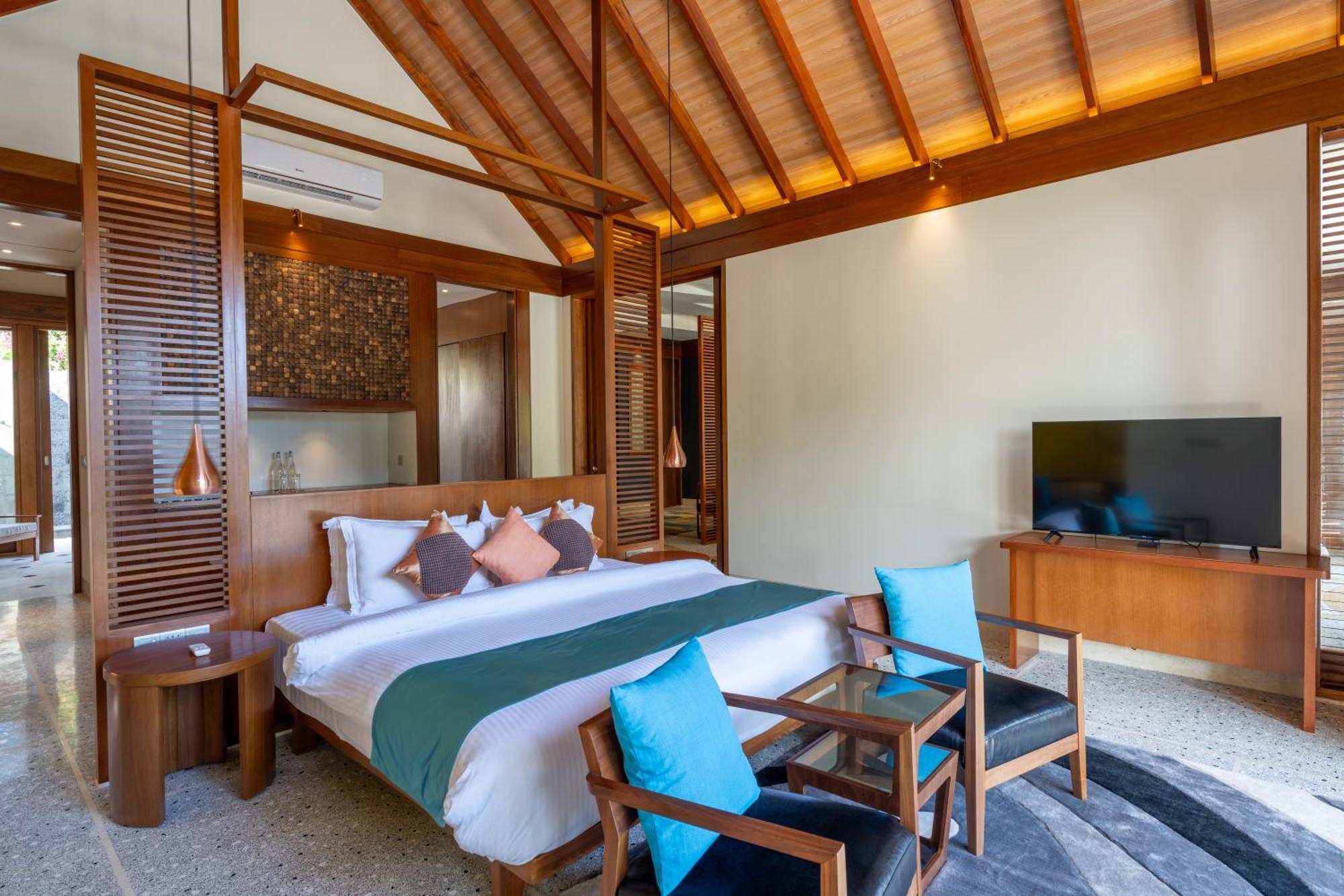 Furaveri Maldives - Complimentary Round-Trip Seaplane Transfer For Two For A Minimum Of 5 Nights Or More From May 1St To October 31St, 2025 Meedhoo  Room photo A bedroom at the resort