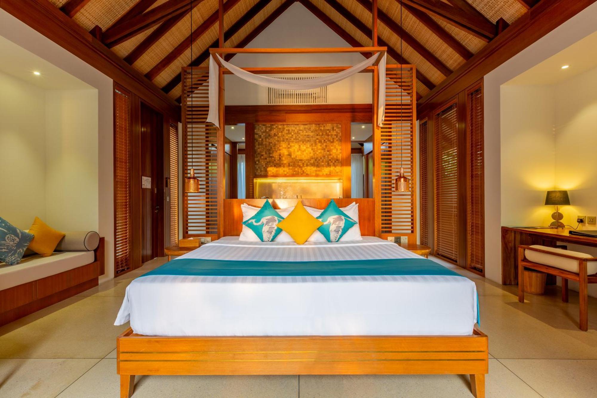 Furaveri Maldives - Complimentary Round-Trip Seaplane Transfer For Two For A Minimum Of 5 Nights Or More From May 1St To October 31St, 2025 Meedhoo  Room photo Deluxe Beach Villa