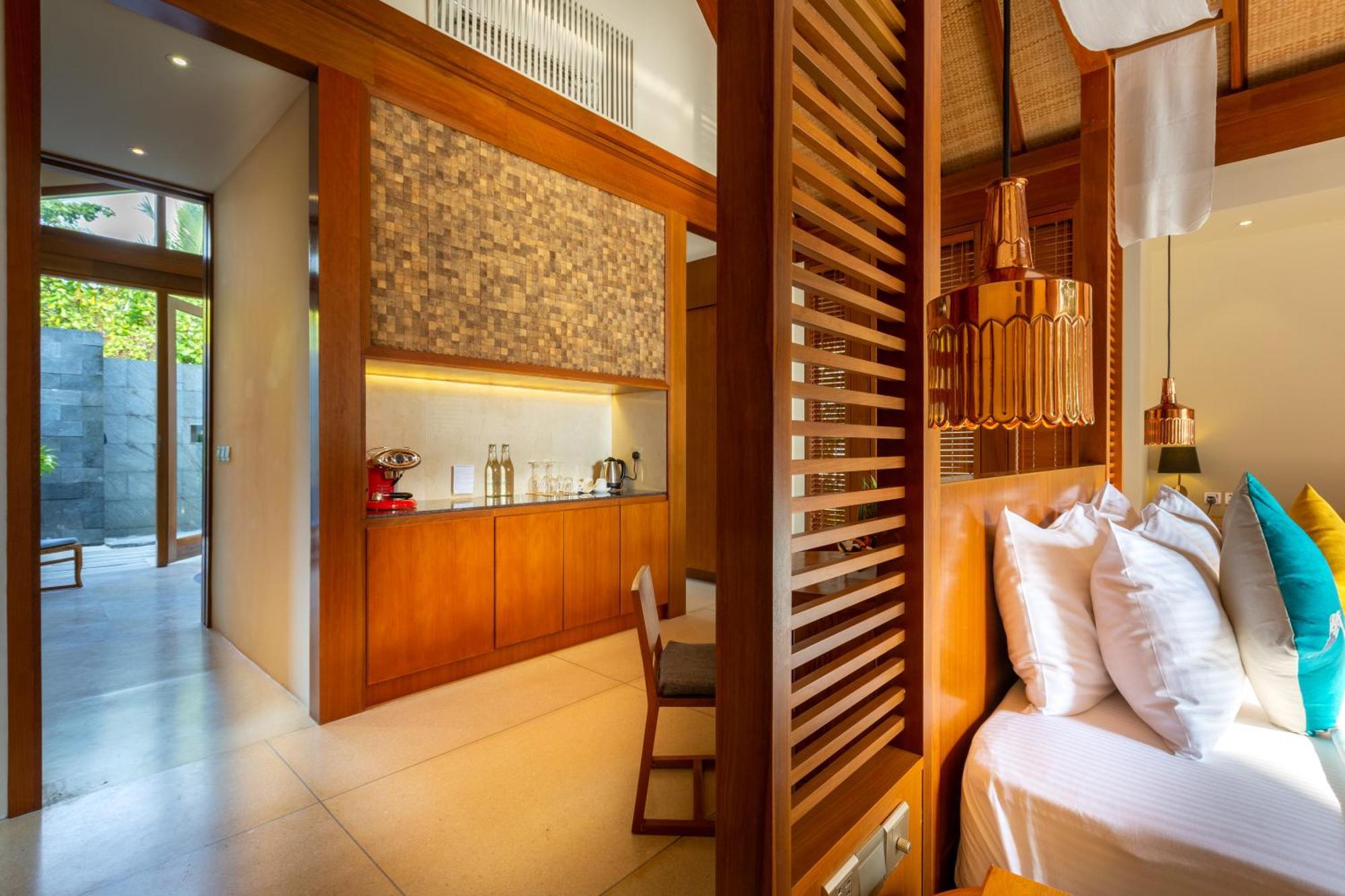 Furaveri Maldives - Complimentary Round-Trip Seaplane Transfer For Two For A Minimum Of 5 Nights Or More From May 1St To October 31St, 2025 Meedhoo  Room photo A room at the resort